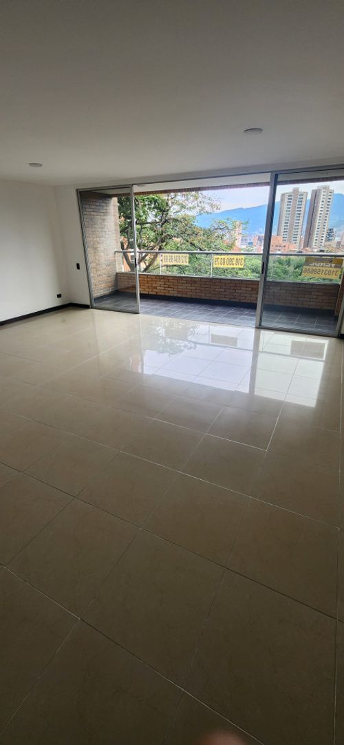 Apartamento de 3 alcobas en arriendo en El Tesoro, Medellín, 125 m² · foto 6 de 16