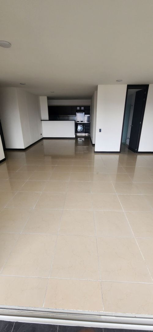 Apartamento de 3 alcobas en arriendo en El Tesoro, Medellín, 125 m² · foto 8 de 16