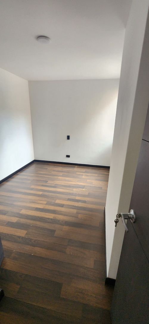 Apartamento de 3 alcobas en arriendo en El Tesoro, Medellín, 125 m² · foto 10 de 16