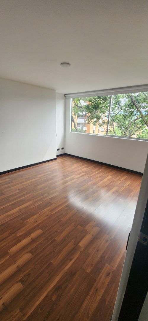 Apartamento de 3 alcobas en arriendo en El Tesoro, Medellín, 125 m² · foto 14 de 16