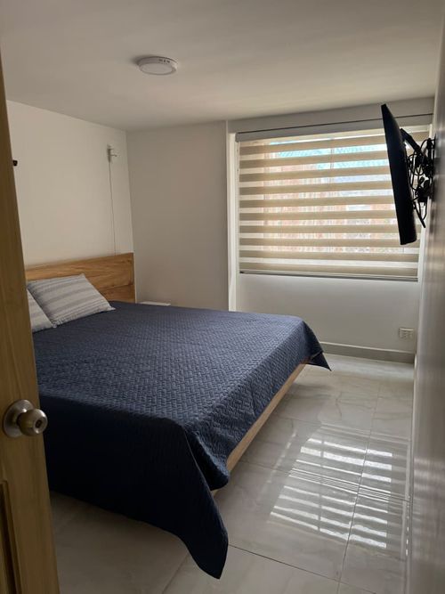 Apartamento de 3 alcobas en venta en Loma De Los Bernal, Medellín, 86 m² · foto 12 de 23
