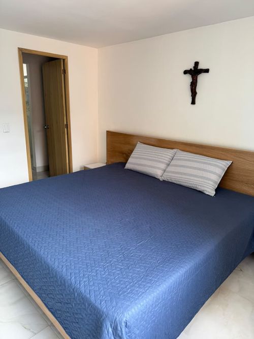 Apartamento de 3 alcobas en venta en Loma De Los Bernal, Medellín, 86 m² · foto 16 de 23