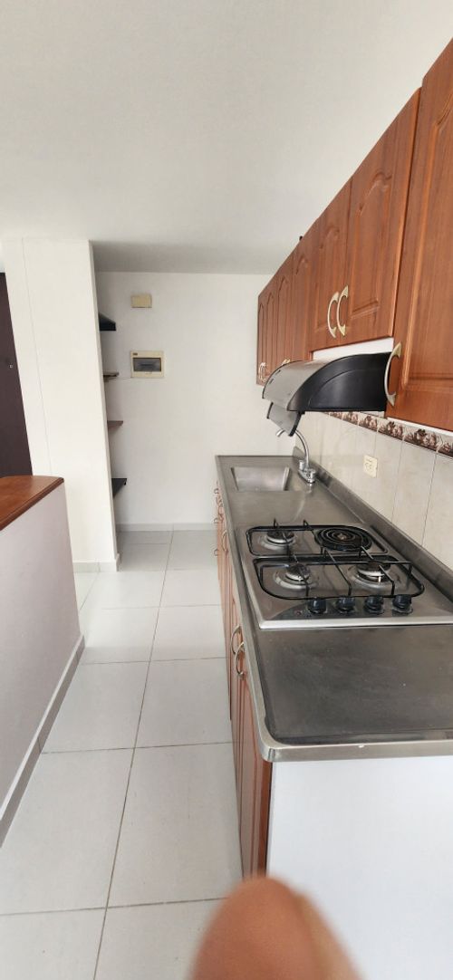 Apartamento de 3 alcobas en arriendo en Villa Carlota, Medellín, 67 m² · foto 3 de 13