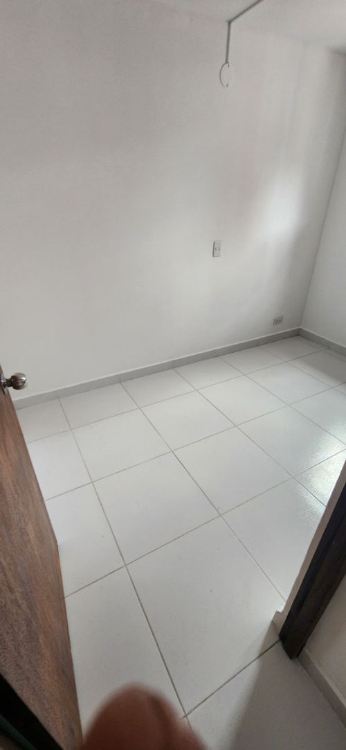Apartamento de 3 alcobas en arriendo en Villa Carlota, Medellín, 67 m² · foto 9 de 13