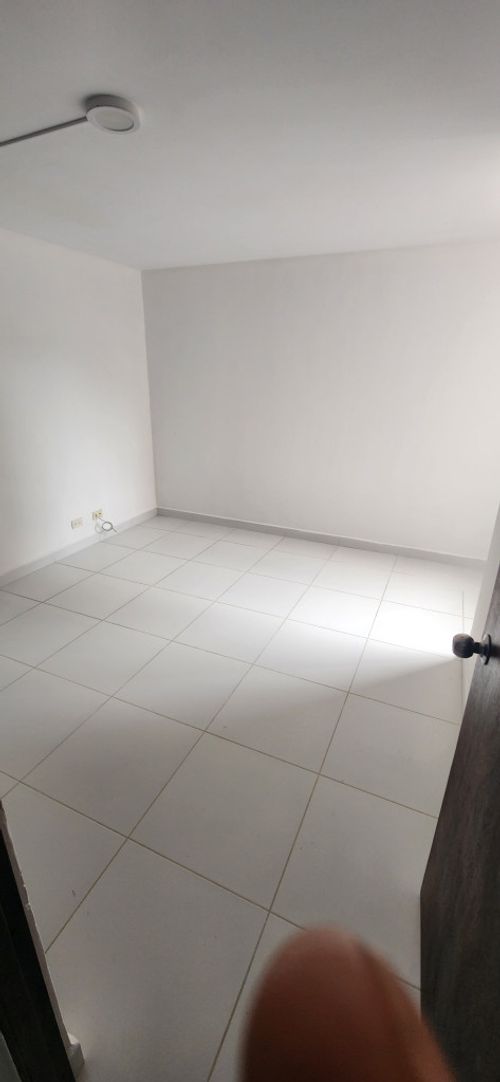 Apartamento de 3 alcobas en arriendo en Villa Carlota, Medellín, 67 m² · foto 11 de 13