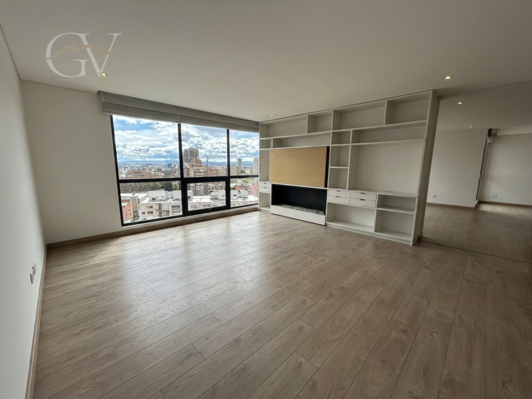 Apartamento en venta en Los Rosales, Bogotá · foto 2 de 21