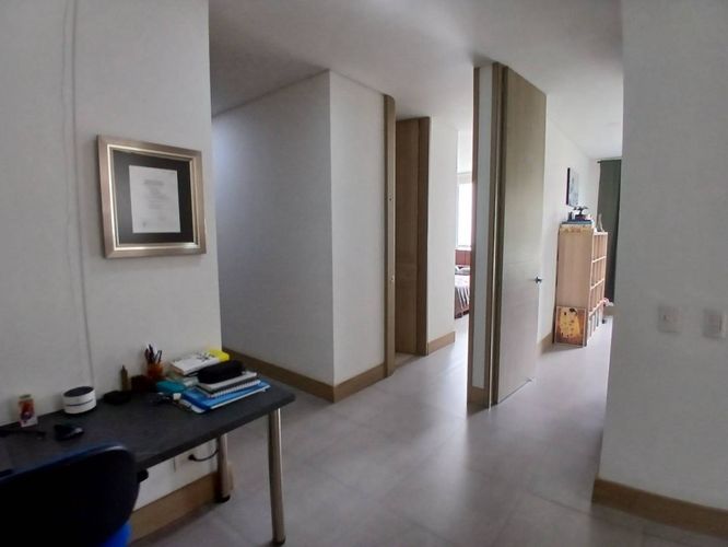 Apartamento de 3 alcobas en venta en Bellavista, Cali, 158 m² · foto 14 de 24