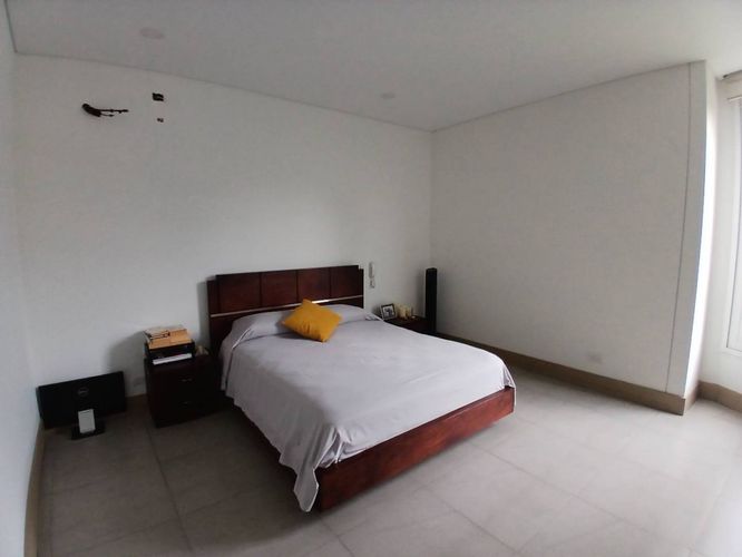 Apartamento de 3 alcobas en venta en Bellavista, Cali, 158 m² · foto 20 de 24