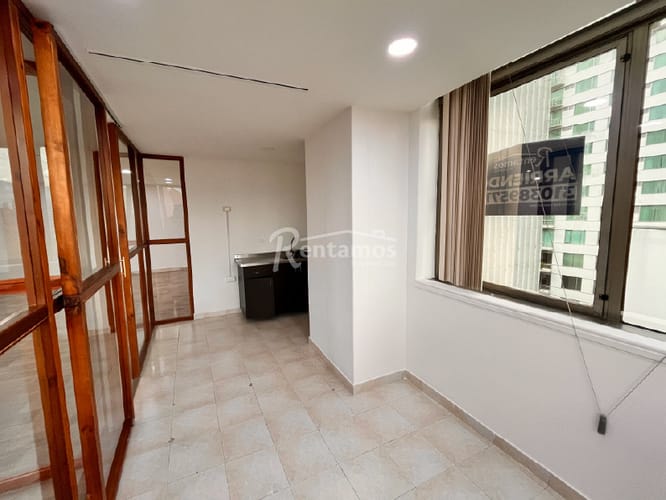 Oficina en arriendo en Milla De Oro, Medellín, 76 m² · foto 8 de 24