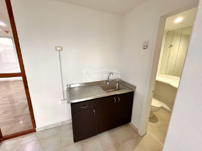 Oficina en arriendo en Milla De Oro, Medellín, 76 m² · foto 17 de 24