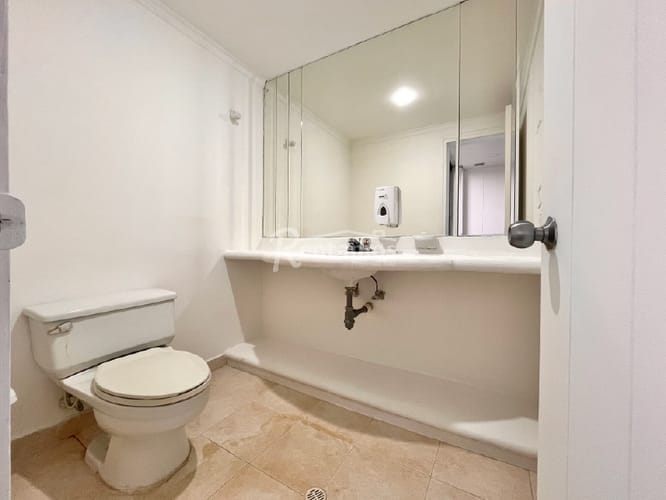 Oficina en arriendo en Milla De Oro, Medellín, 76 m² · foto 18 de 24