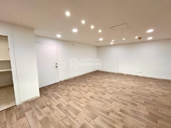 Oficina en arriendo en Milla De Oro, Medellín, 76 m² · foto 22 de 24