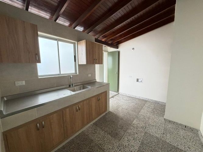 Oficina en arriendo en Suramericana, Medellín, 130 m² · foto 13 de 19
