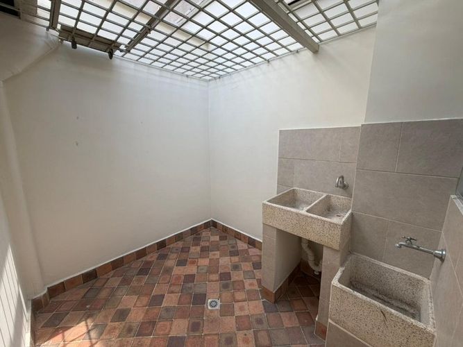 Oficina en arriendo en Suramericana, Medellín, 130 m² · foto 14 de 19