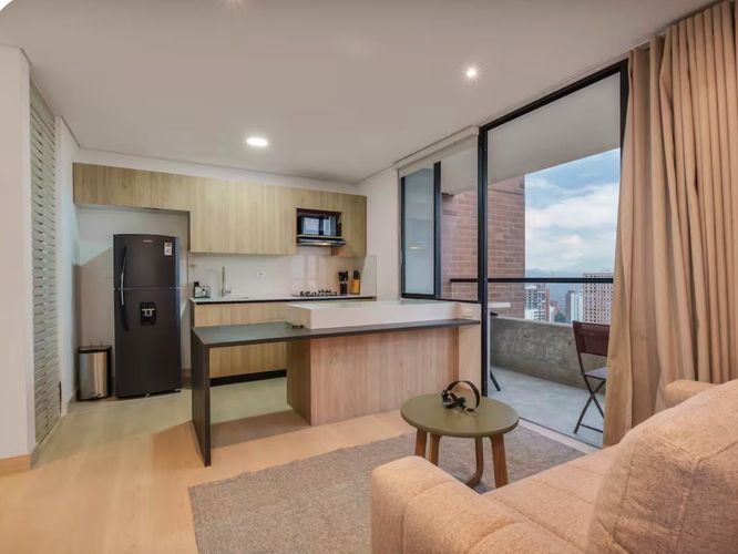 Apartamento de 1 alcoba en arriendo en El Poblado, Medellín, 50 m² · foto 2 de 16