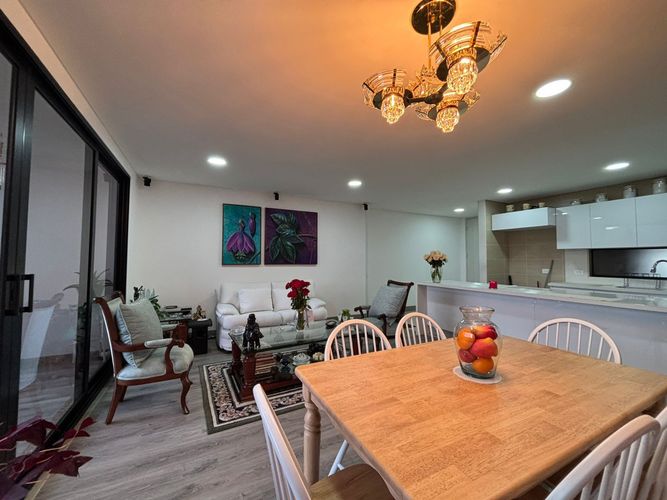 Apartamento de 3 alcobas en venta en Niza Suba, Bogotá, 120 m² · foto 2 de 19