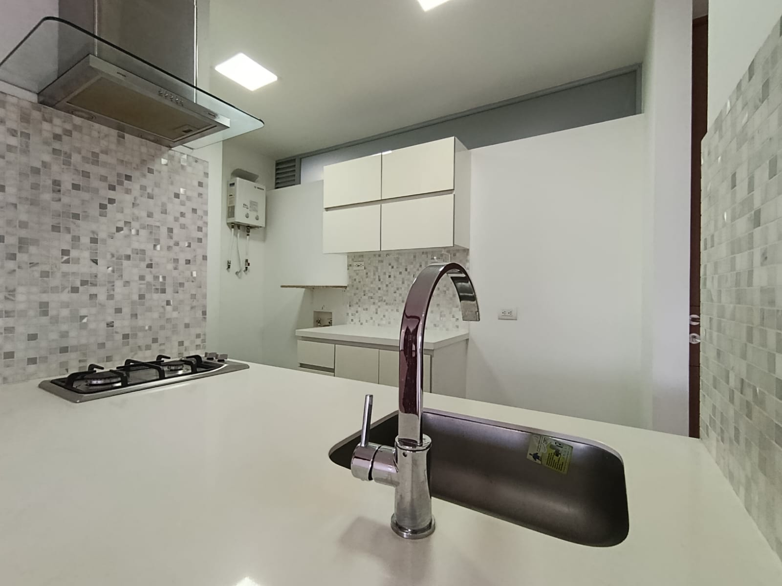 Apartaestudio en arriendo en El Poblado, Medellín · foto 5 de 12
