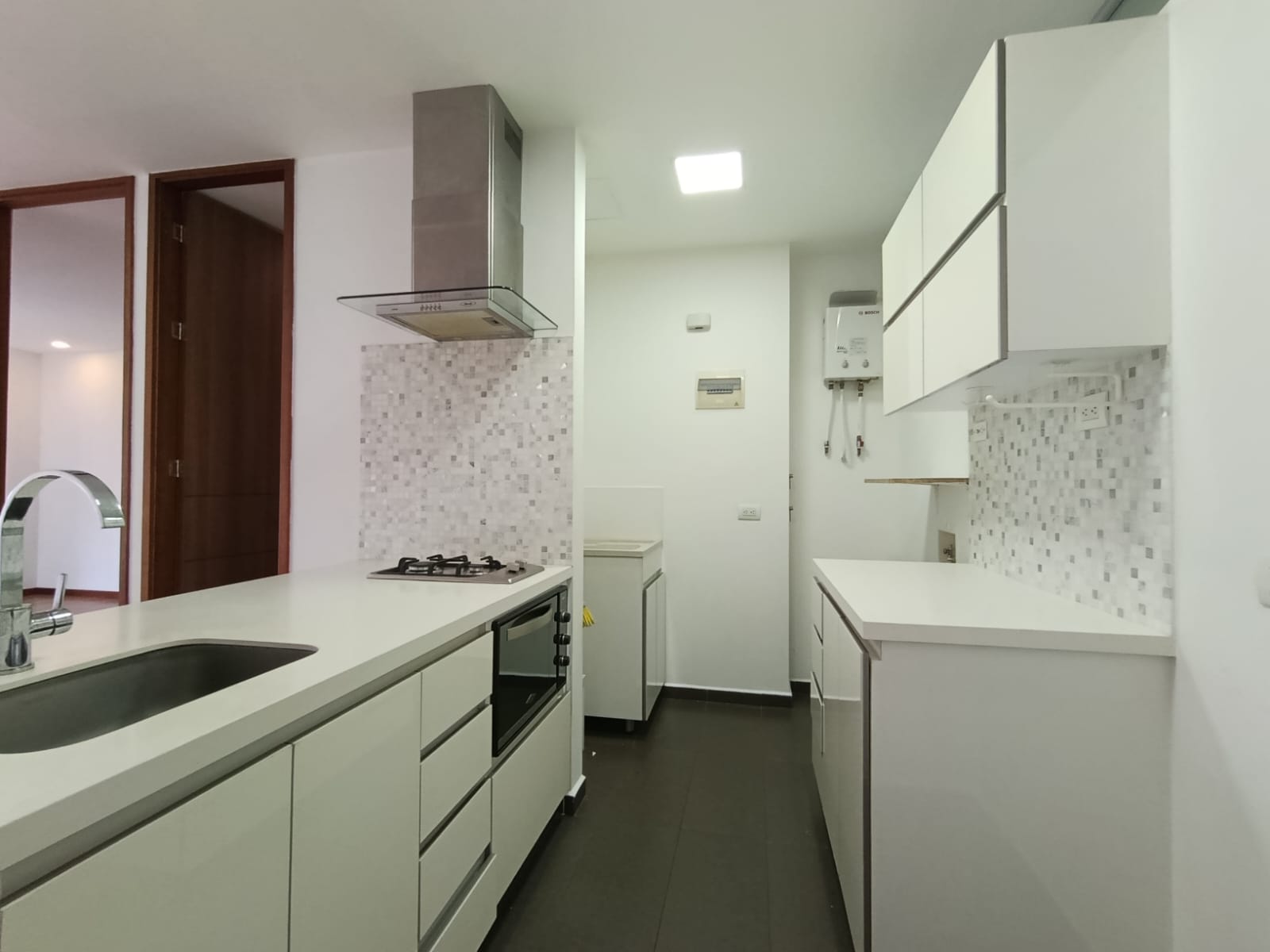 Apartaestudio en arriendo en El Poblado, Medellín · foto 7 de 12