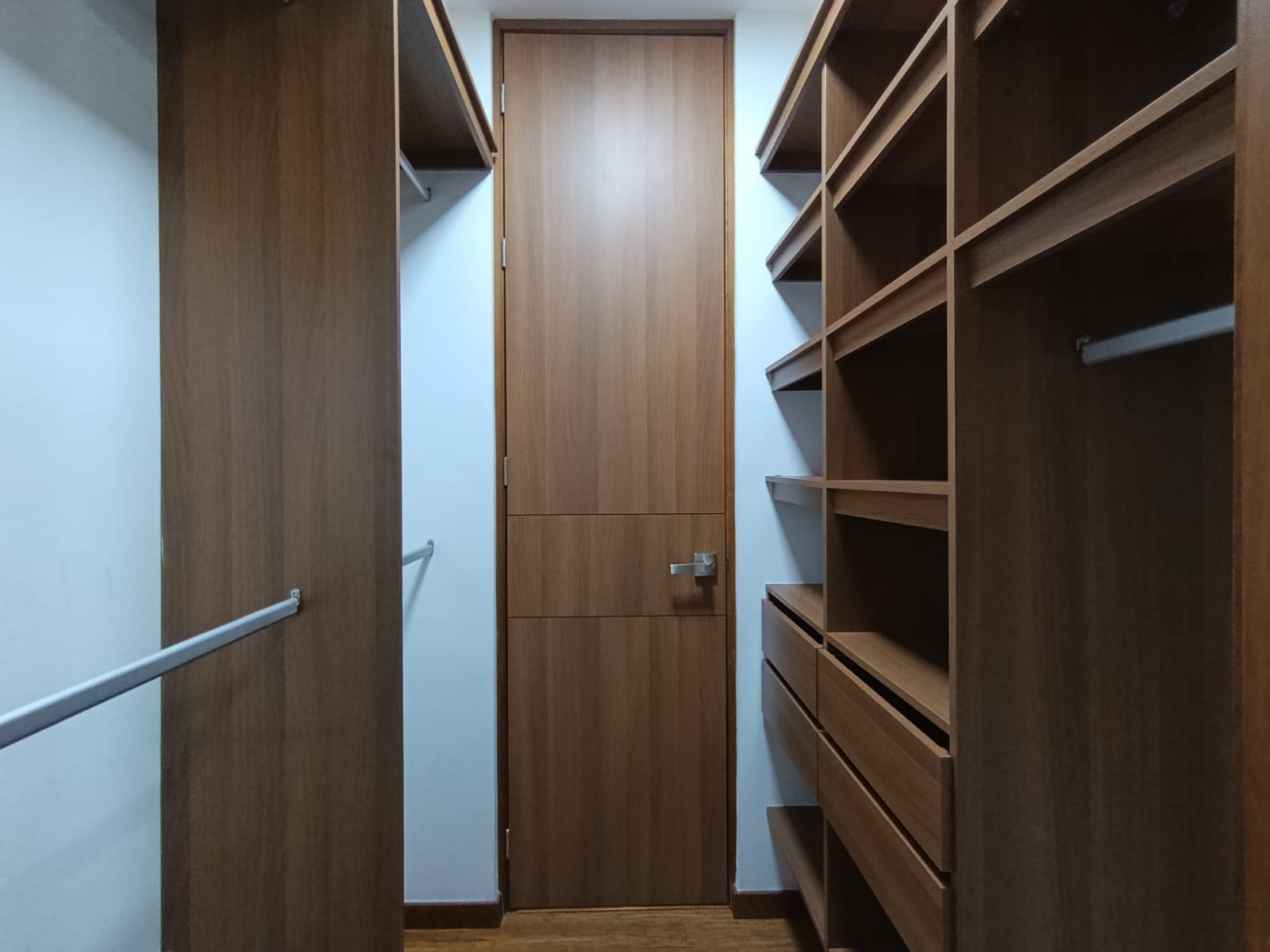 Apartaestudio en arriendo en El Poblado, Medellín · foto 10 de 12