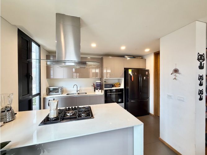 Apartamento de 3 alcobas en venta en San Patricio, Bogotá, 122 m² · foto 12 de 24