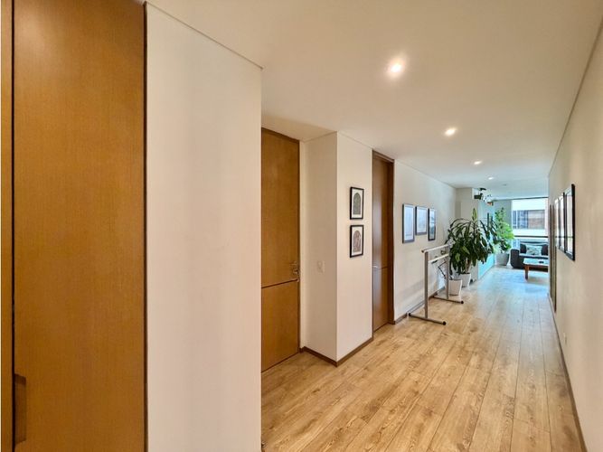 Apartamento de 3 alcobas en venta en San Patricio, Bogotá, 122 m² · foto 16 de 24