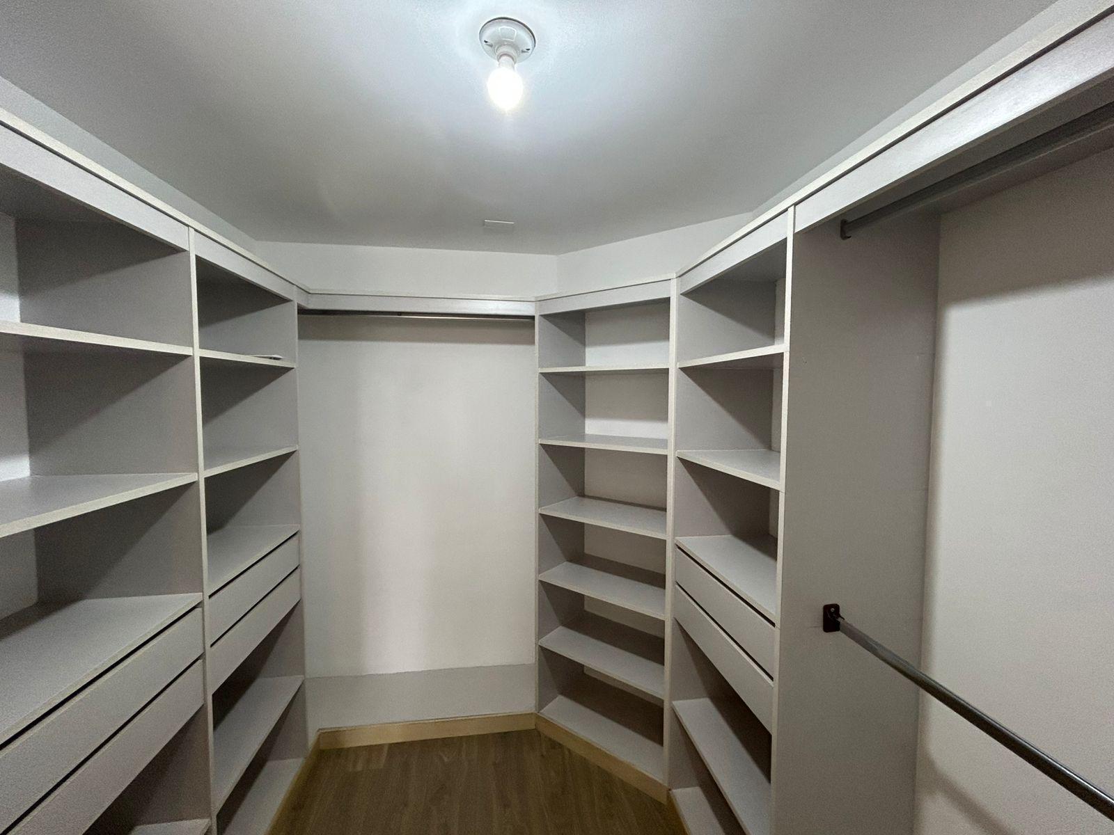Apartamento en arriendo en El Poblado, Medellín · foto 4 de 13