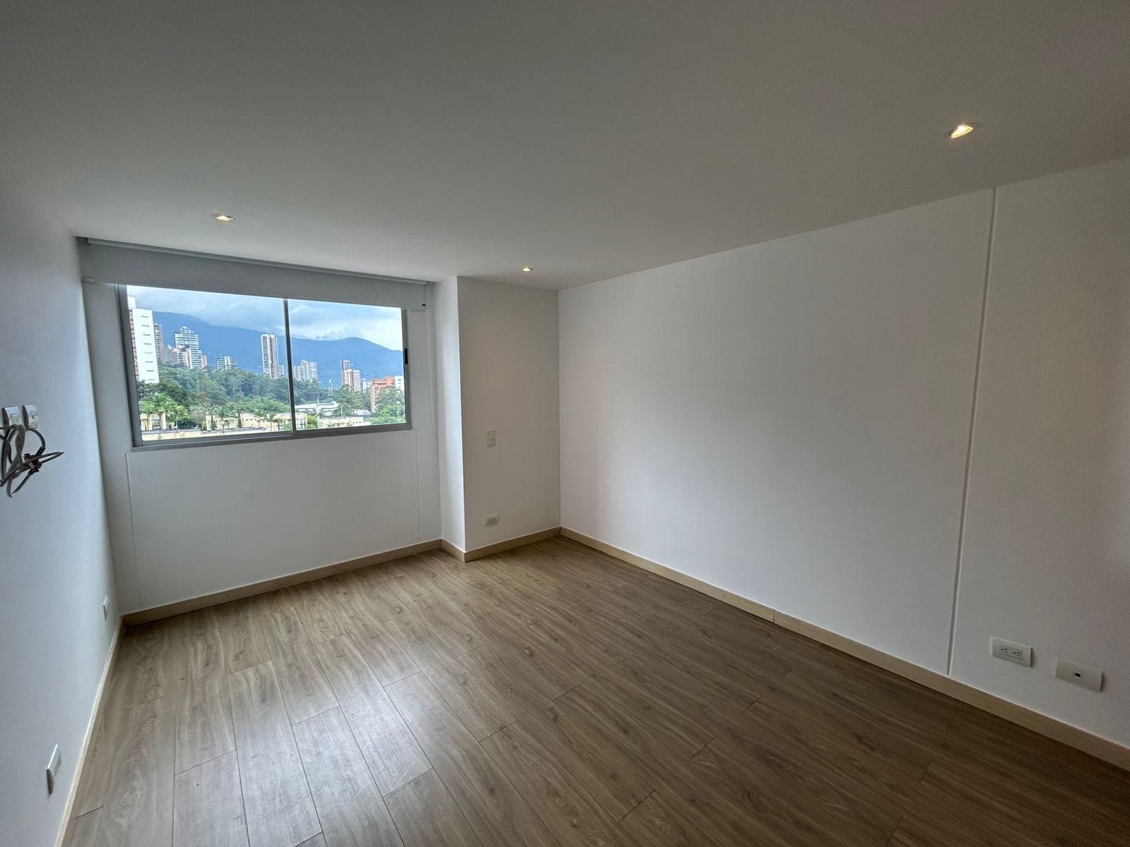 Apartamento en arriendo en El Poblado, Medellín · foto 6 de 13