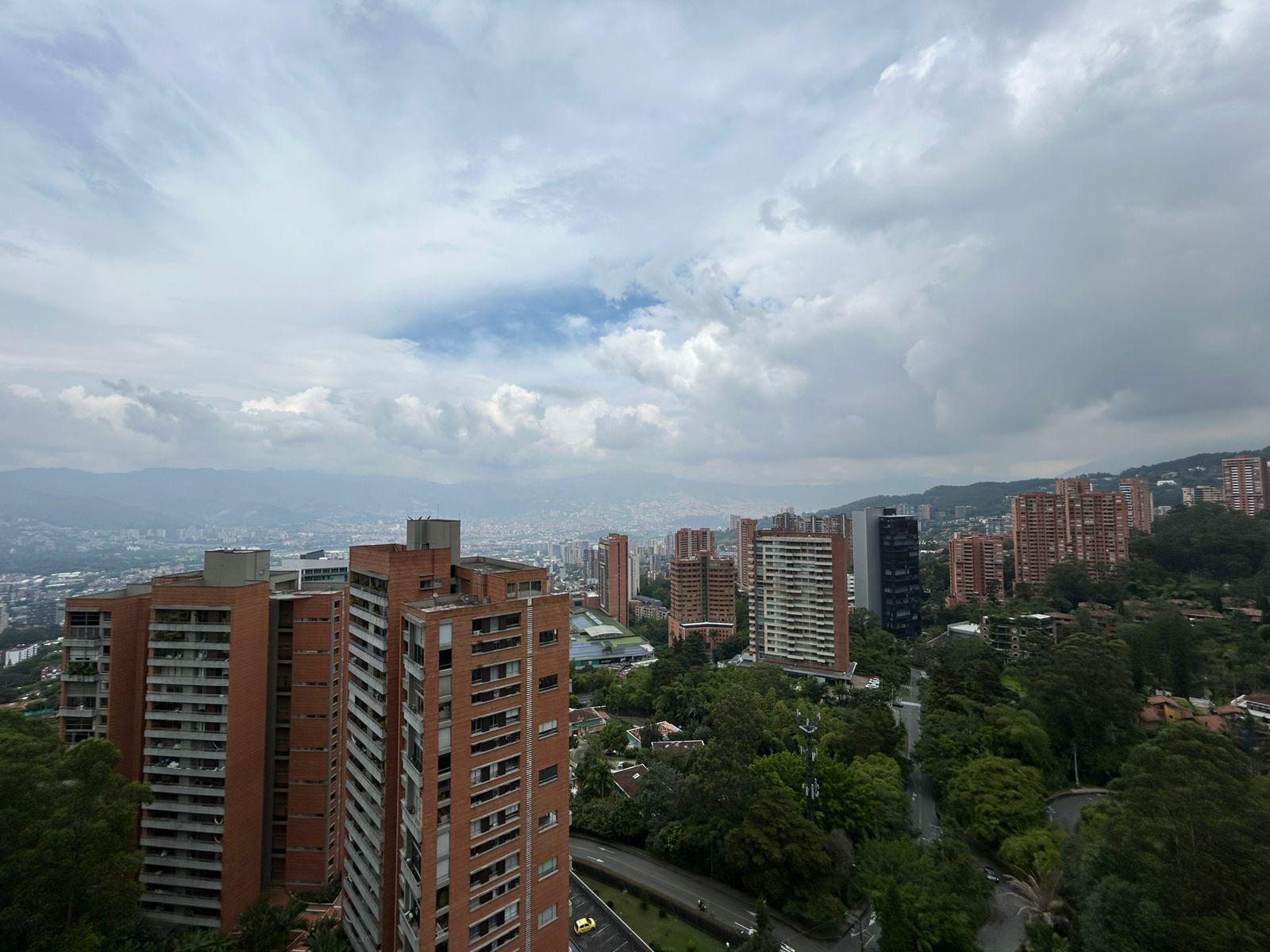 Apartamento en arriendo en El Poblado, Medellín · foto 7 de 13