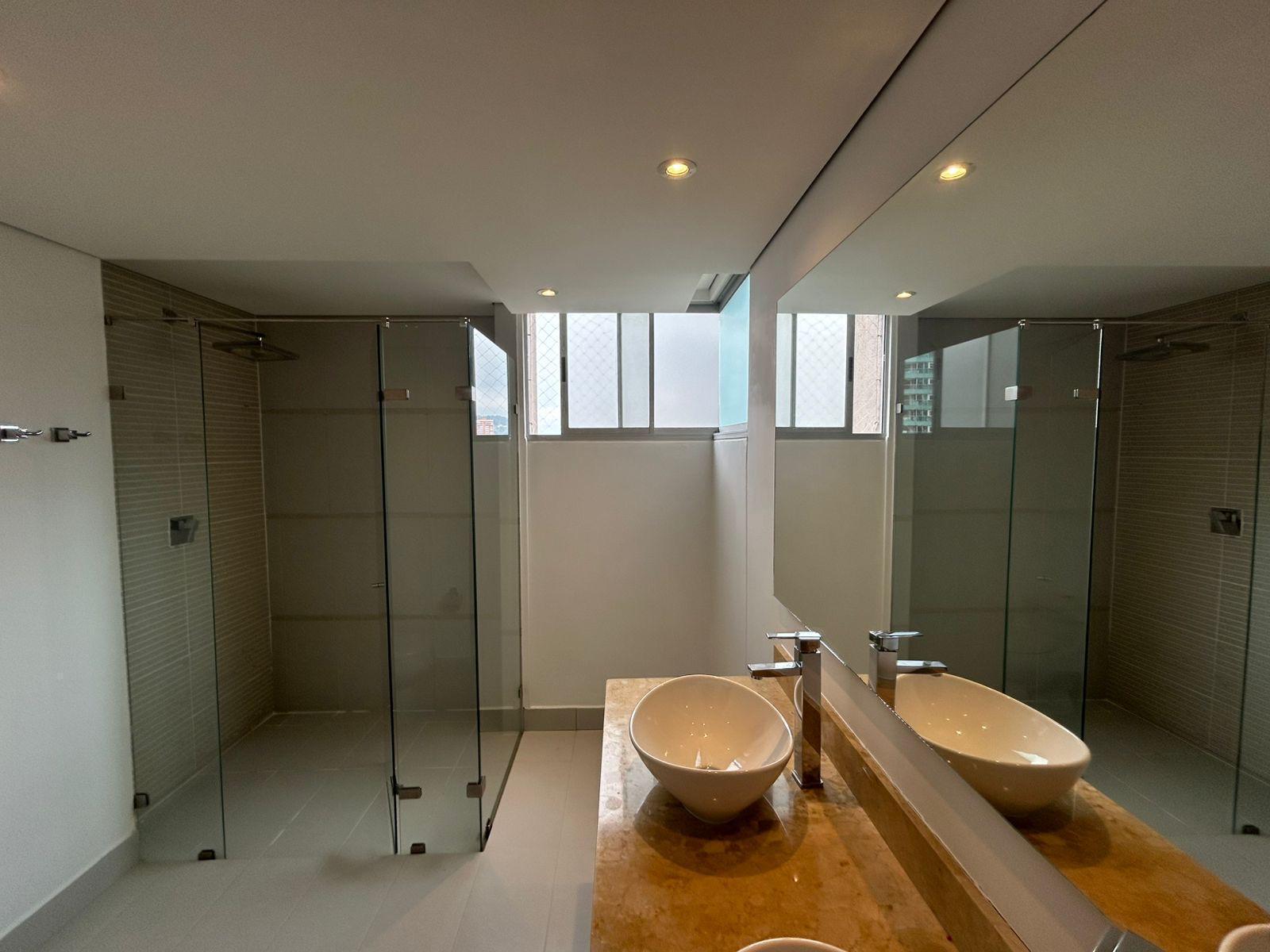 Apartamento en arriendo en El Poblado, Medellín · foto 8 de 13