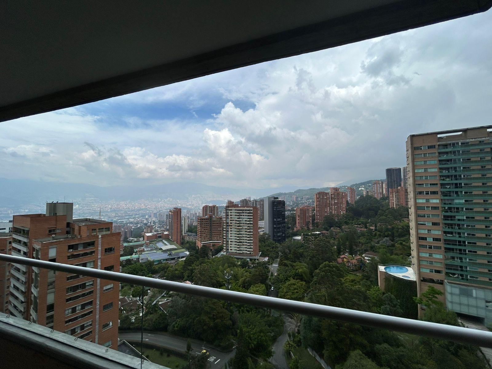 Apartamento en arriendo en El Poblado, Medellín · foto 9 de 13