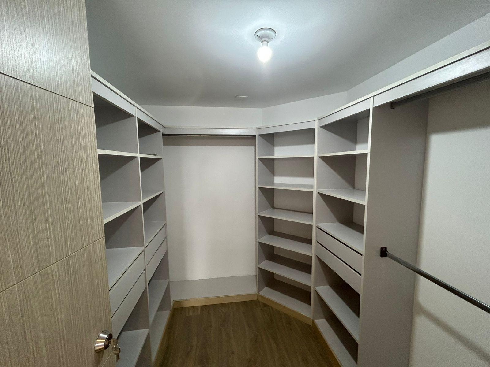Apartamento en arriendo en El Poblado, Medellín · foto 11 de 13