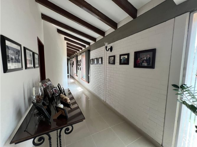 Casa de 6 alcobas en venta en Las Mercedes, Jamundí, 457 m² · foto 4 de 24