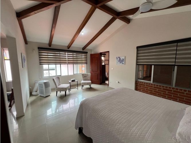 Casa de 6 alcobas en venta en Las Mercedes, Jamundí, 457 m² · foto 5 de 24