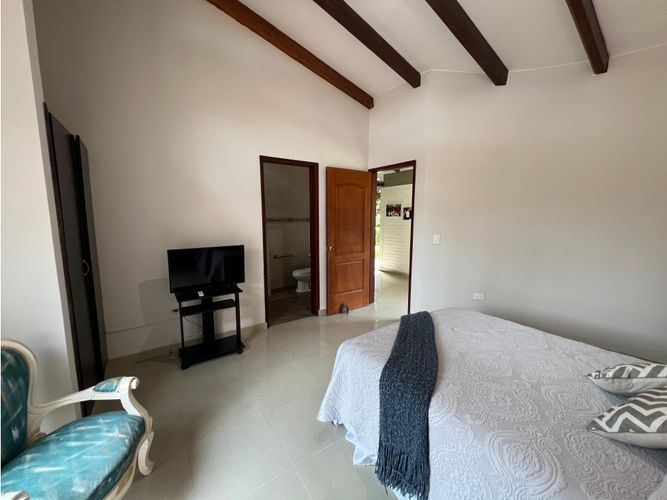 Casa de 6 alcobas en venta en Las Mercedes, Jamundí, 457 m² · foto 6 de 24