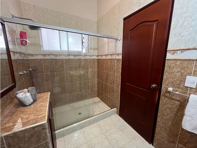 Casa de 6 alcobas en venta en Las Mercedes, Jamundí, 457 m² · foto 14 de 24