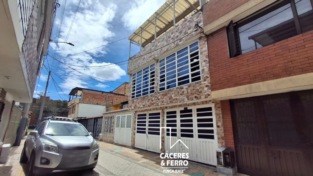 Casa en venta en Engativá, Bogotá · foto 2 de 24