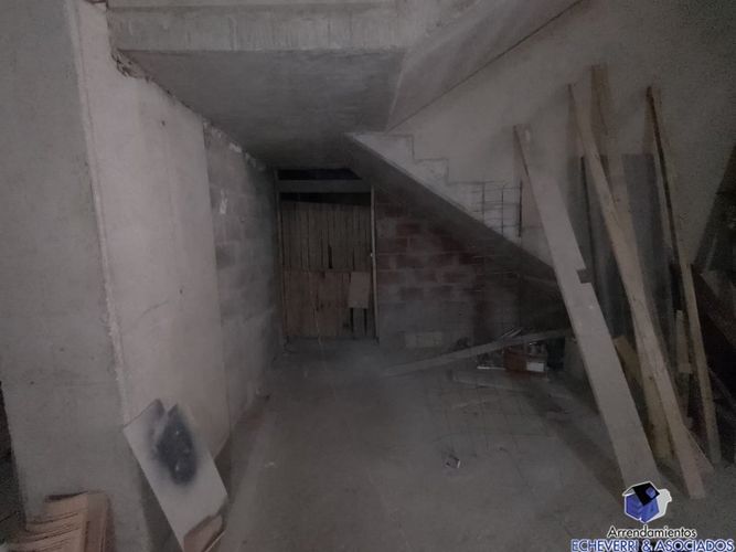 Bodega en arriendo en El Dorado, Envigado, 380 m² · foto 2 de 4