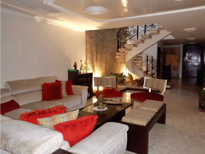 Casa de 4 alcobas en venta en El Ingenio, Cali, 500 m² · foto 3 de 18