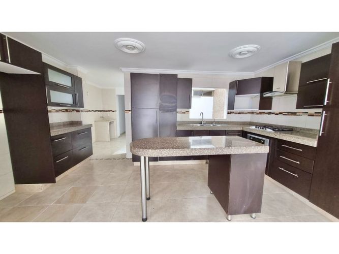 Casa de 4 alcobas en venta en El Ingenio, Cali, 500 m² · foto 5 de 18