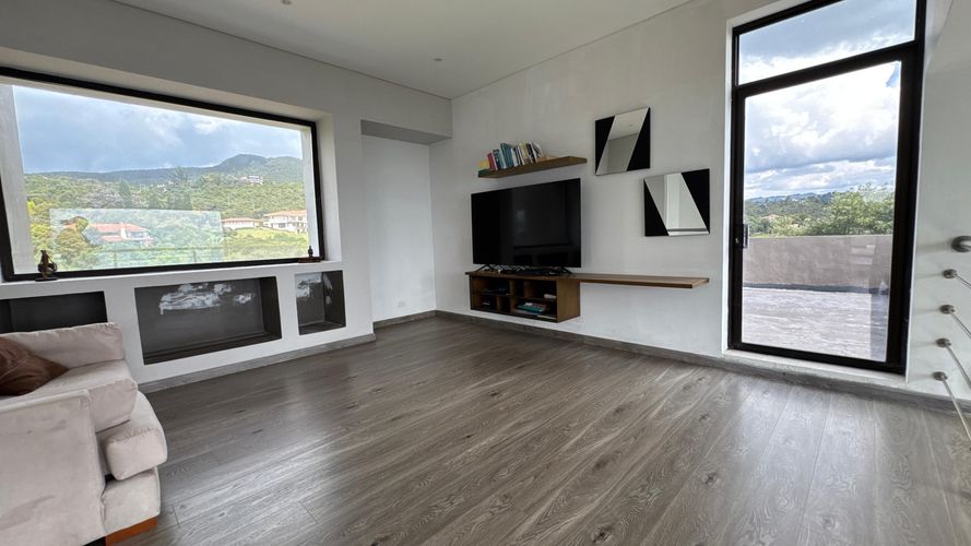 Casa de 4 alcobas en venta en Yerbabuena, Chía, 580 m² · foto 8 de 24
