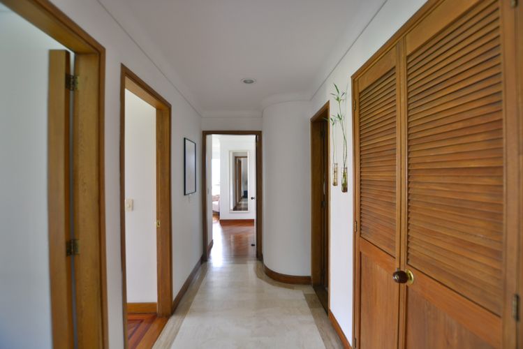 Apartamento de 3 alcobas en venta en La Florida, Medellín, 184 m² · foto 12 de 22