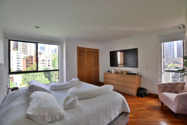 Apartamento de 3 alcobas en venta en La Florida, Medellín, 184 m² · foto 15 de 22