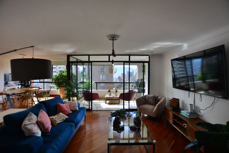 Apartamento de 3 alcobas en venta en La Florida, Medellín, 184 m² · foto 8 de 22