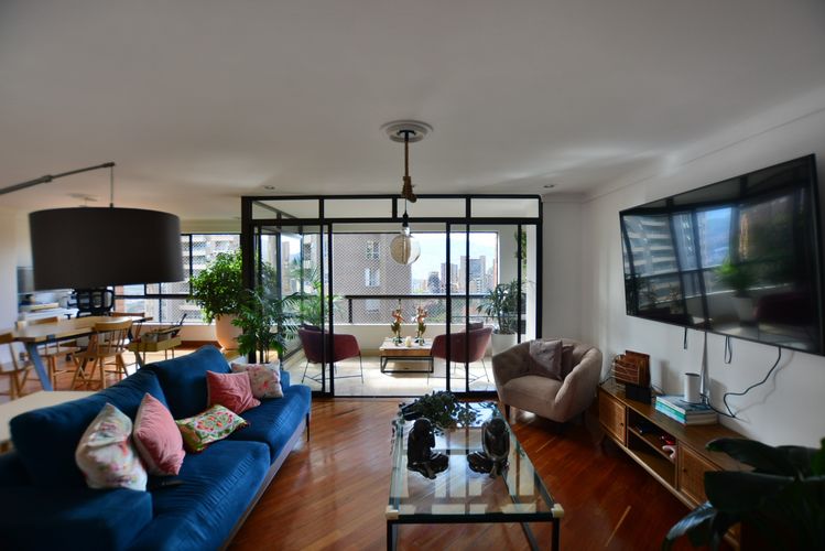 Apartamento de 3 alcobas en venta en La Florida, Medellín, 184 m² · foto 3 de 22