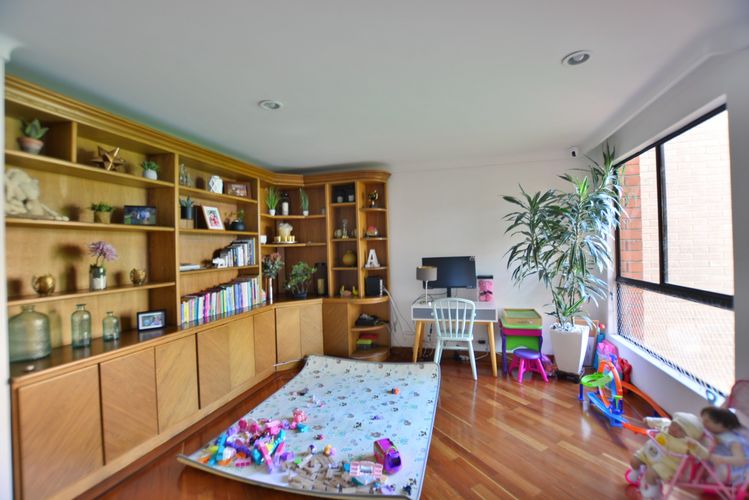 Apartamento de 3 alcobas en venta en La Florida, Medellín, 184 m² · foto 11 de 22