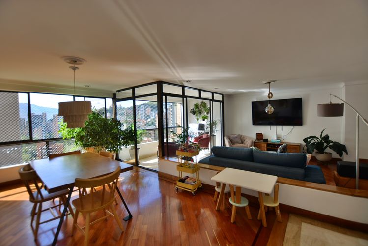 Apartamento de 3 alcobas en venta en La Florida, Medellín, 184 m² · foto 2 de 22