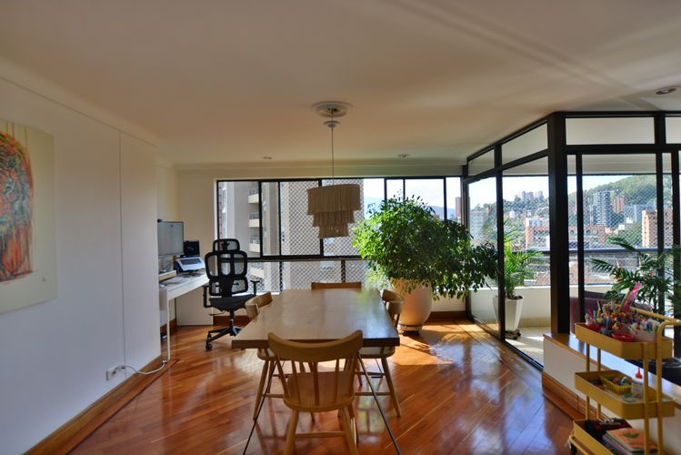Apartamento de 3 alcobas en venta en La Florida, Medellín, 184 m² · foto 5 de 22