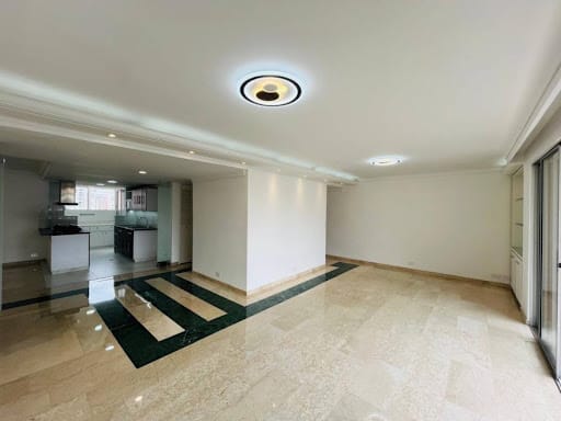 Apartamento en arriendo en La Florida, Medellín · foto 2 de 23