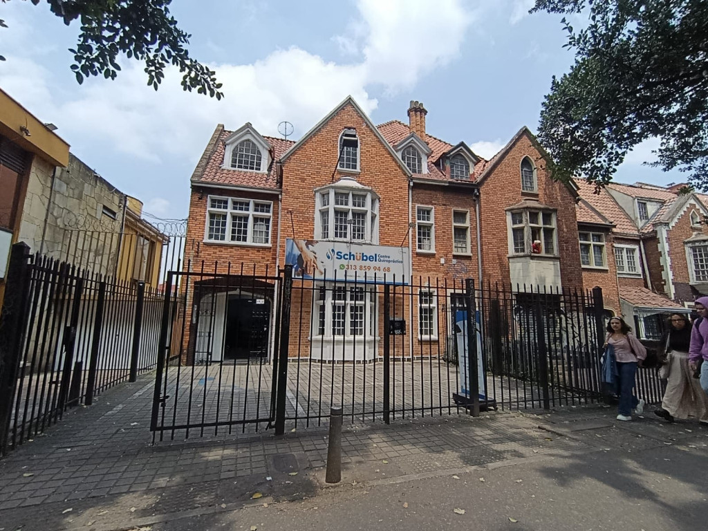 Casa en venta en Quinta Camacho, Bogotá · foto 2 de 22