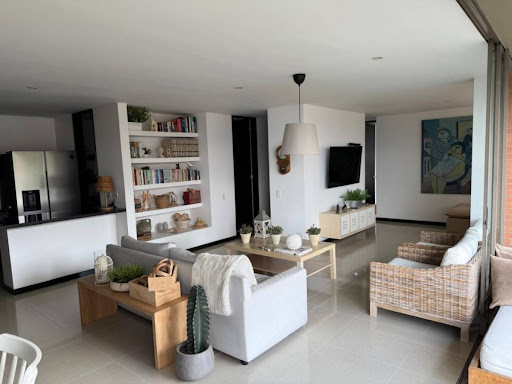 Apartamento en arriendo en Cola Del Zorro, Medellín · foto 2 de 16